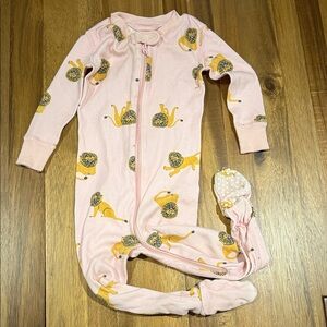 Hanna Andersson Pink and Yellow Lion Footie